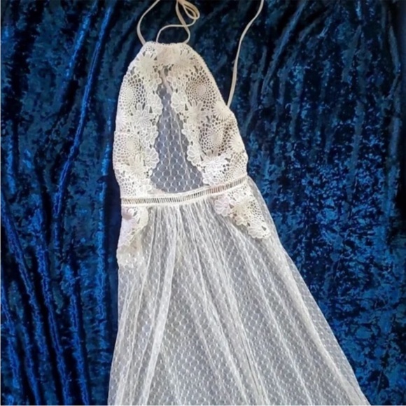Victoria’s Secret Sheer Elegant White Lace Halter Dress Embroidered Floral - Picture 5 of 14